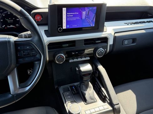 Used 2024 Toyota Tacoma TRD Sport image 16