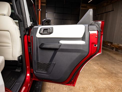 Used 2025 Ford Bronco Heritage Edition image 40