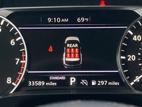 Used 2025 Nissan Pathfinder SV image 18