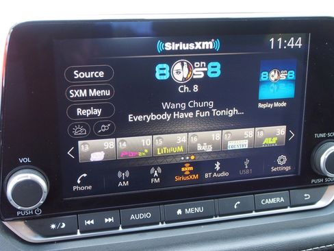 Used 2023 Nissan Rogue SV image 25