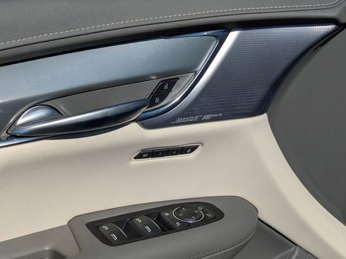 Certified 2023 Cadillac XT5 Premium Luxury w/ LPO, Floor Liner Package image 28