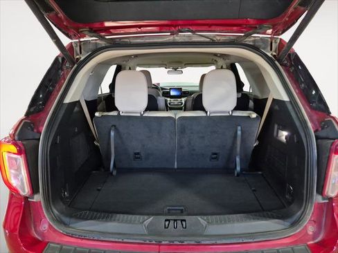 Used 2023 Ford Explorer XLT w/ Equipment Group 202A image 19