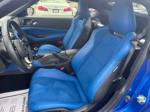 Used 2025 Nissan Z Performance w/ Floor Mat Package RWD image 30