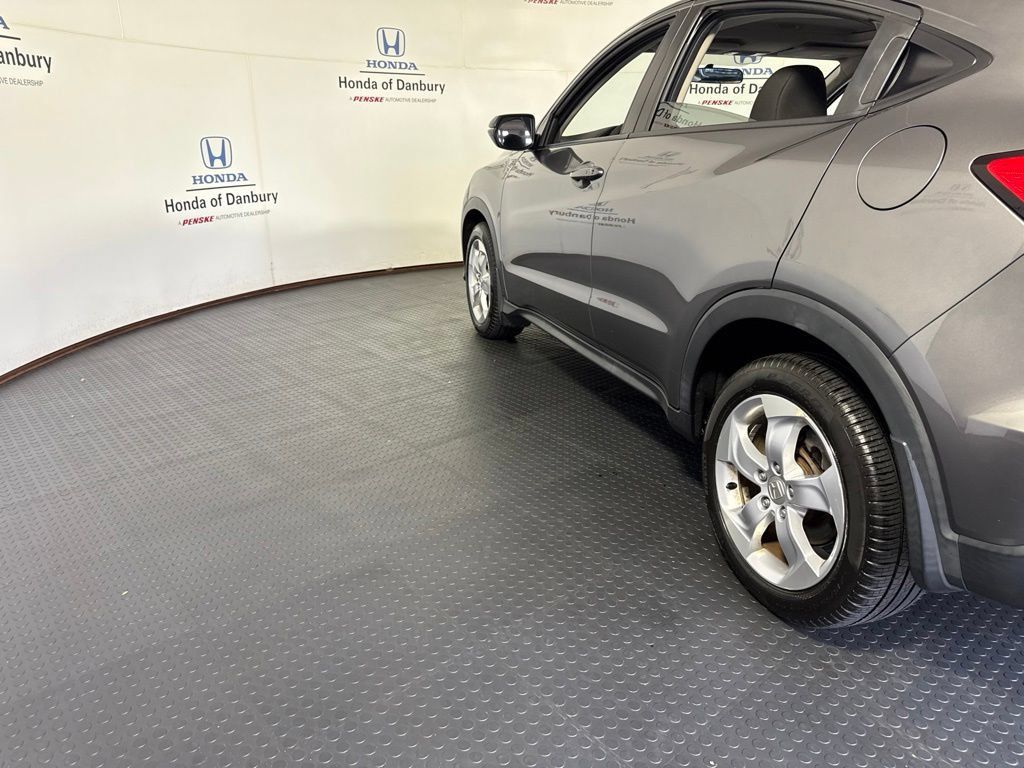 Used 2016 Honda HR-V EX image 11