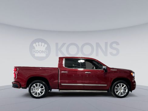 Used 2025 Chevrolet Silverado 1500 High Country AWD/4WD image 17