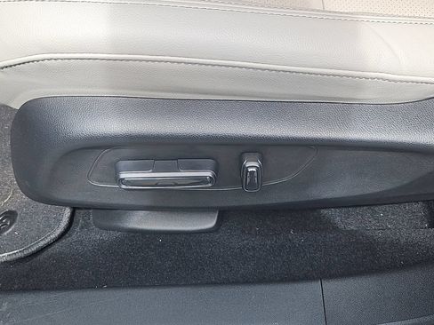 Used 2024 Honda HR-V EX-L image 19