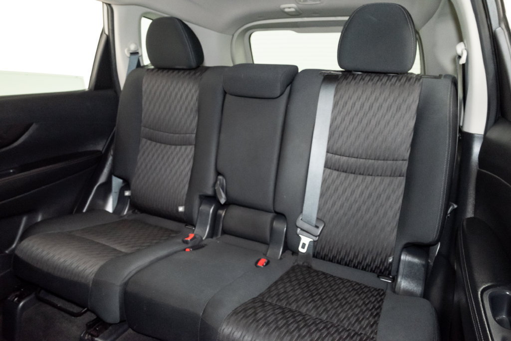 Used 2020 Nissan Rogue S w/ Special Edition Package FWD image 20