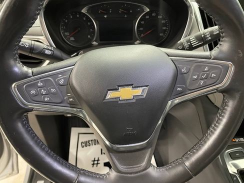 Used 2021 Chevrolet Equinox Premier image 33