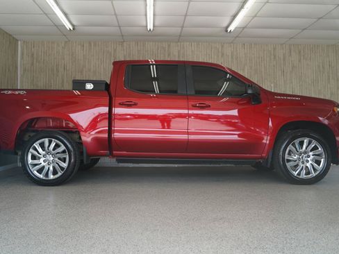Used 2022 Chevrolet Silverado 1500 RST AWD/4WD image 6