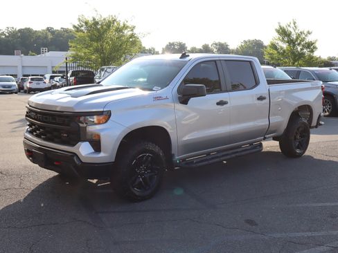 Used 2022 Chevrolet Silverado 1500 Custom Trail Boss AWD/4WD image 5