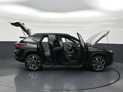 Used 2025 Chevrolet Trax RS w/ Driver Confidence Package FWD image 33