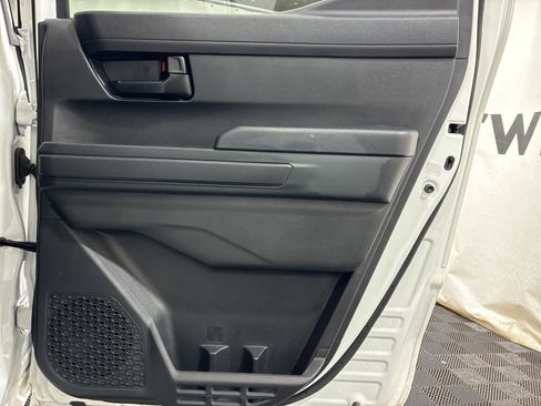 Used 2024 Toyota Tacoma SR5 AWD/4WD image 14