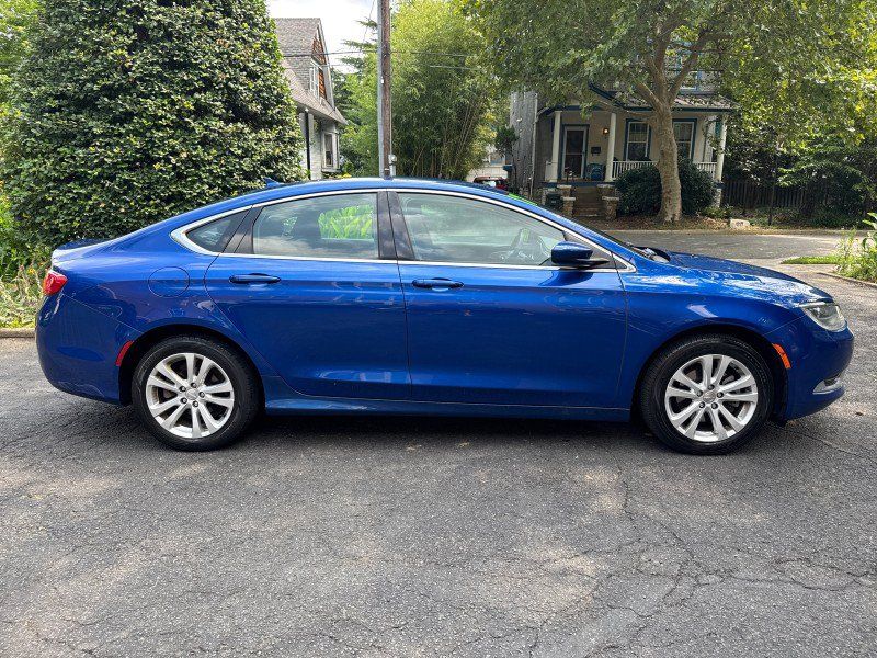 Used 2017 Chrysler 200 Limited Platinum FWD image 6