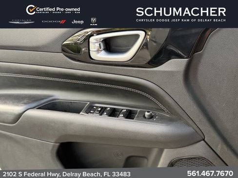 Used 2024 Jeep Compass Latitude w/ Convenience Group AWD/4WD image 24
