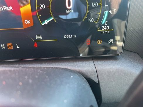 Used 2025 Ford Mustang Coupe image 12