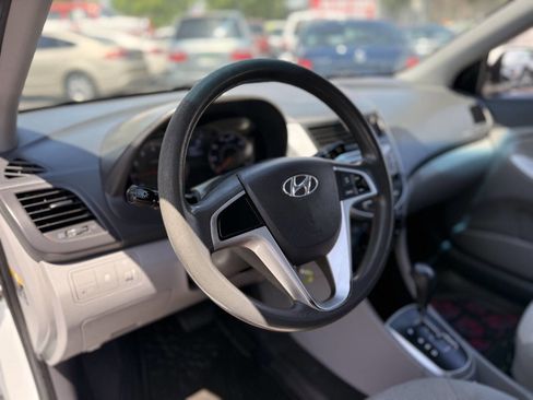 Used 2012 Hyundai Accent GS image 14