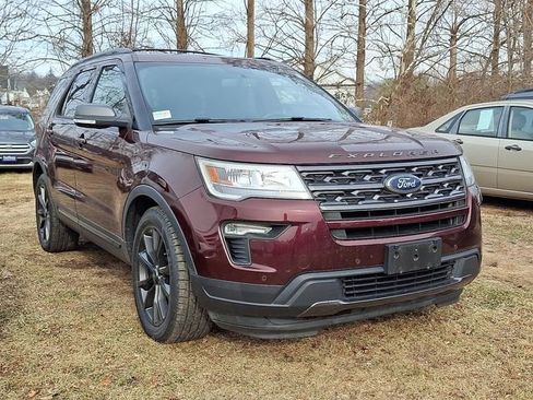 Certified 2018 Ford Explorer XLT w/ Equipment Group 202A image 1