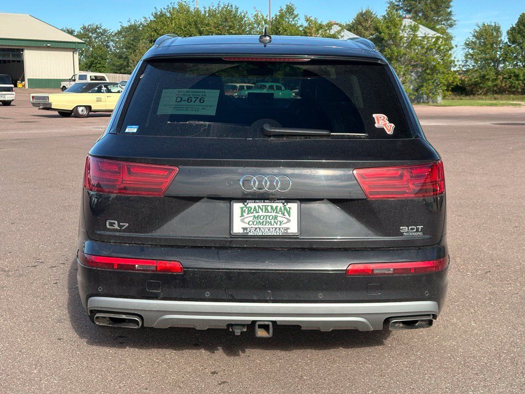 Used 2017 Audi Q7 3.0T Prestige w/ Prestige Package AWD/4WD image 37