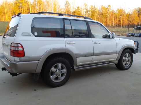 Used 2003 Toyota Land Cruiser image 6