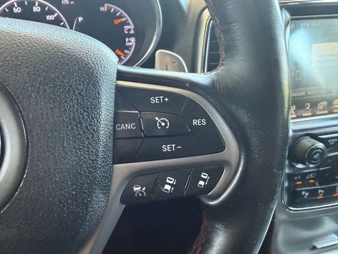 Used 2017 Jeep Grand Cherokee Trailhawk w/ Trailhawk Luxury Group AWD/4WD image 14