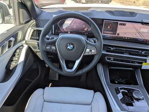 New 2026 BMW X5 xDrive40i w/ Climate Comfort Package image 17