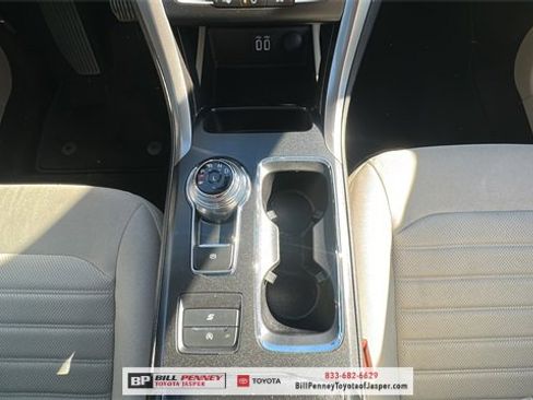 Used 2020 Ford Fusion SE image 9