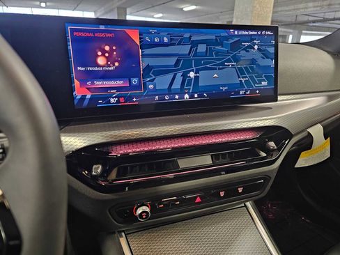 Used 2025 BMW 330i xDrive Sedan w/ Convenience Package image 13