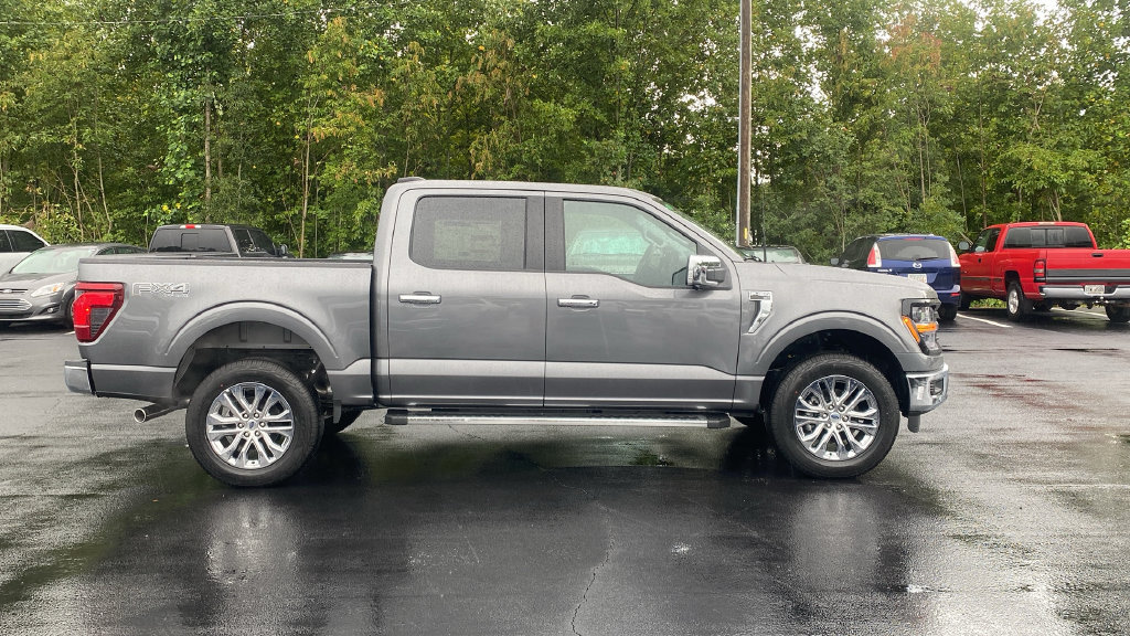 New 2026 Ford F150 XLT w/ Equipment Group 302A MID AWD/4WD image 4