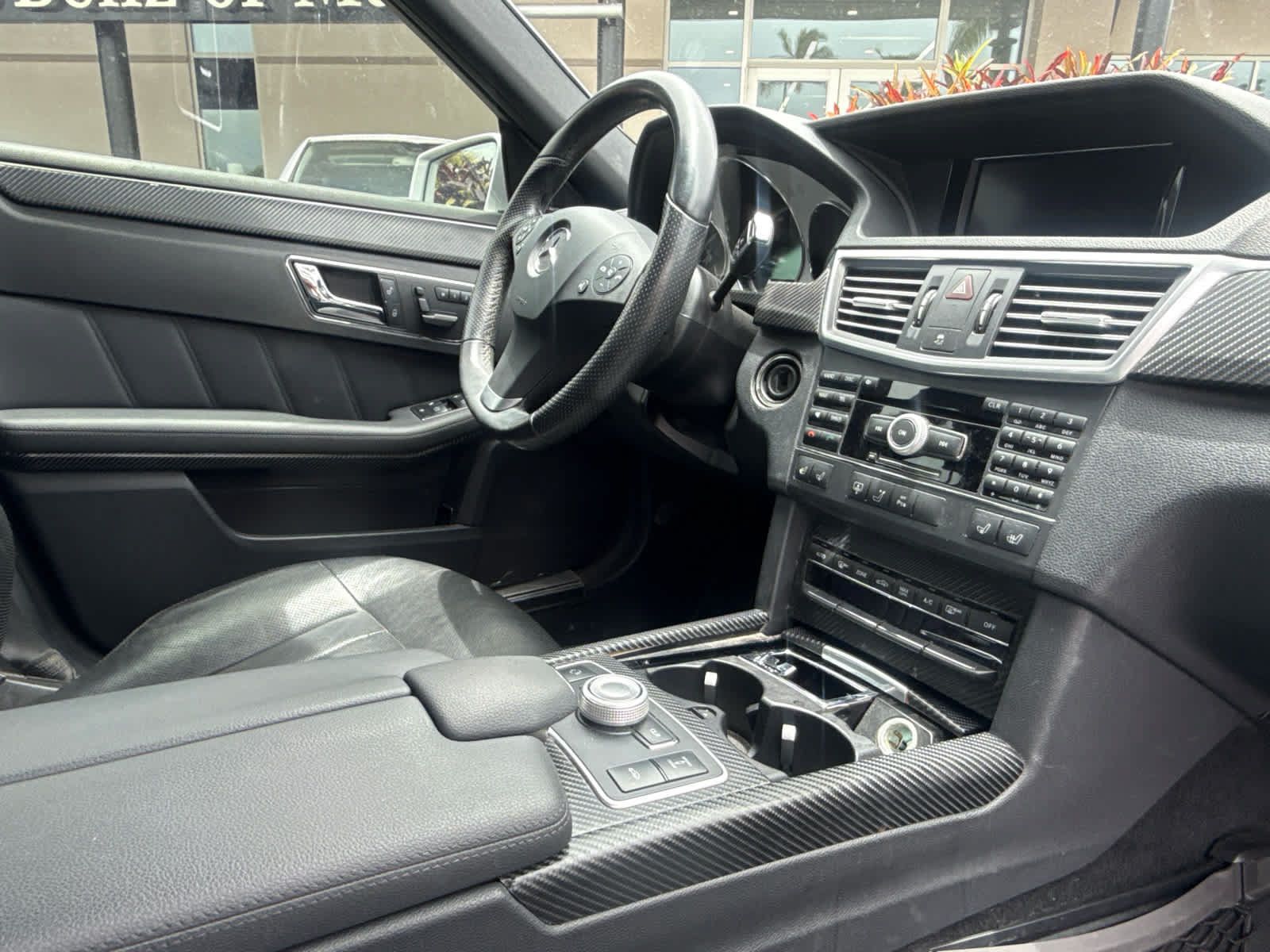 Used 2010 Mercedes-Benz E 550 Sedan image 26