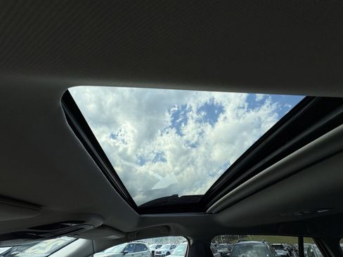 Used 2025 Subaru Outback Premium image 25