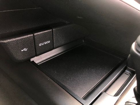 Used 2022 Toyota Camry SE image 29