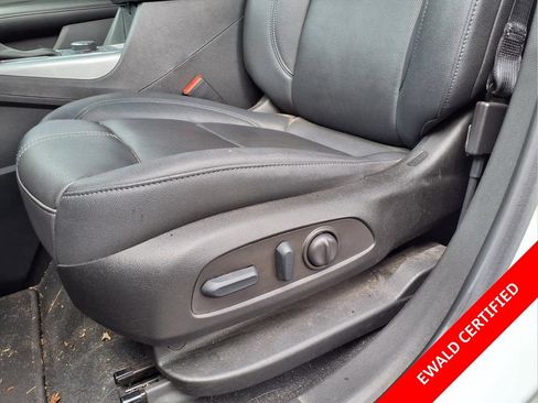 Used 2022 Chevrolet Blazer LT w/ Sound & Technology Package AWD/4WD image 13
