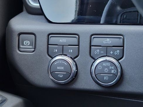 Used 2024 GMC Sierra 1500 Elevation AWD/4WD image 18