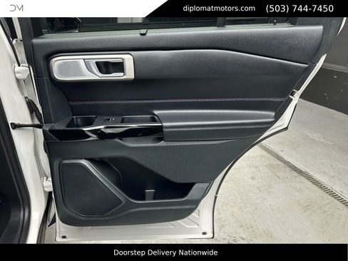 Used 2024 Ford Explorer ST w/ Equipment Group 401A image 25