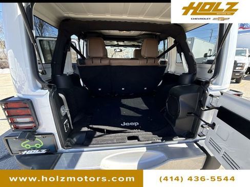 Used 2014 Jeep Wrangler Unlimited Sahara w/ Connectivity Group image 24