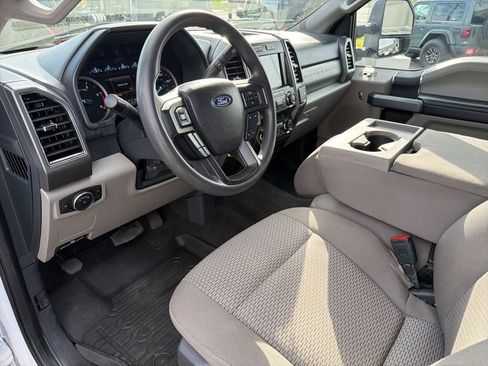 Used 2022 Ford F250 XLT w/ FX4 Off-Road Package AWD/4WD image 32