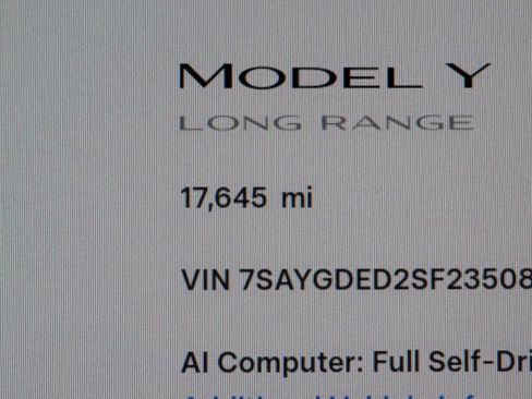 Used 2025 Tesla Model Y Long Range RWD image 19