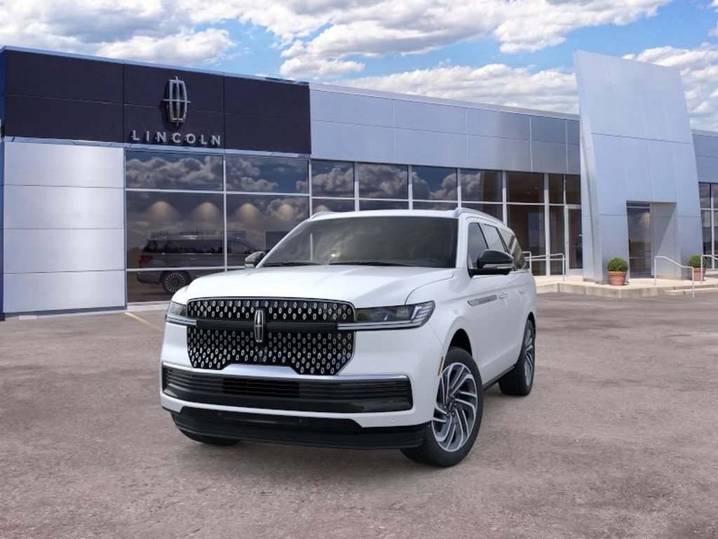 New 2026 Lincoln Navigator Reserve AWD/4WD image 2