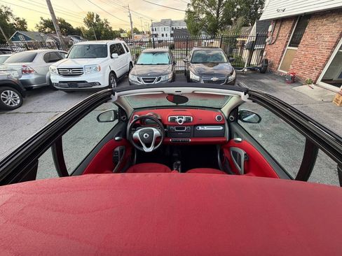 Used 2013 smart fortwo passion RWD image 16