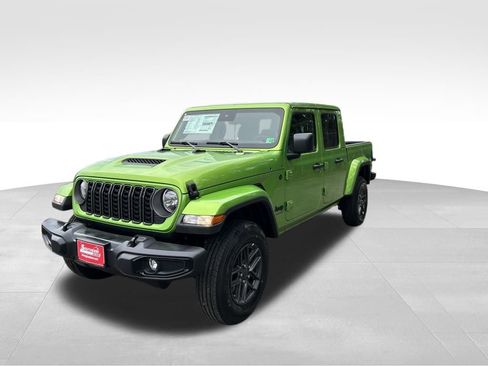 New 2025 Jeep Gladiator Sport image 2
