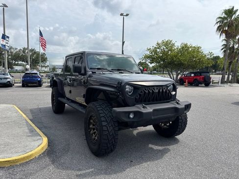 Used 2020 Jeep Gladiator Sport w/ Quick Order Package 24S AWD/4WD image 3