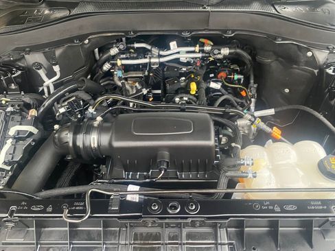 Used 2023 Ford Explorer XLT w/ Equipment Group 202A image 24