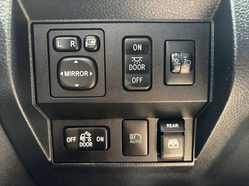 Used 2019 Toyota Tundra 1794 Edition AWD/4WD image 17