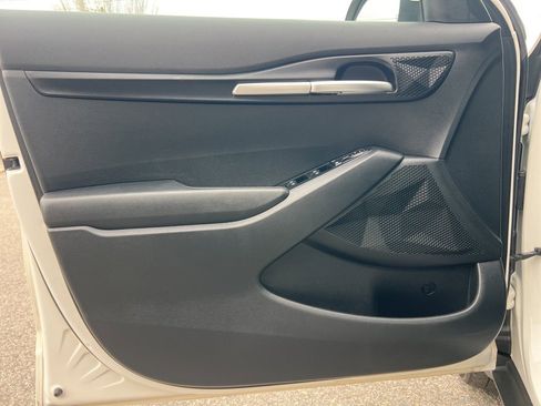 Used 2023 Kia Seltos LX image 9