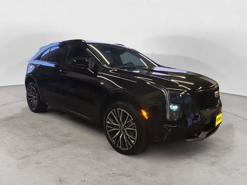 Used 2025 Cadillac XT4 Sport AWD/4WD image 3