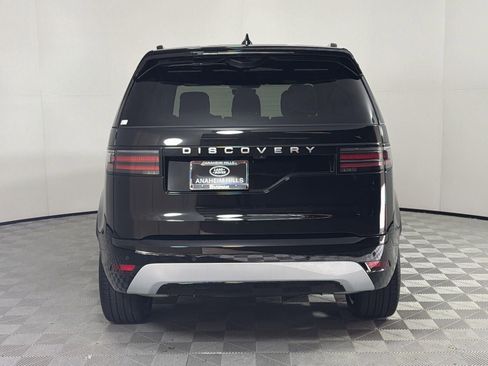 New 2026 Land Rover Discovery Limited Edition image 4