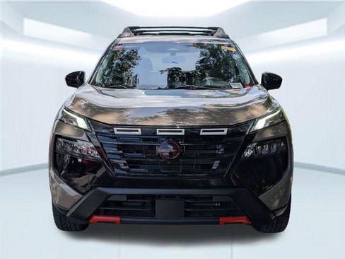 Used 2025 Nissan Rogue SV AWD/4WD image 10