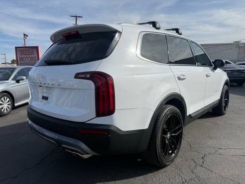Used 2022 Kia Telluride EX w/ EX Premium Package image 3