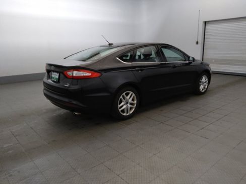 Used 2016 Ford Fusion SE FWD image 10