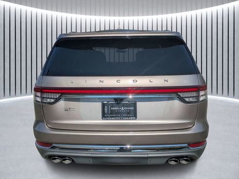 Used 2020 Lincoln Aviator Reserve w/ Equipment Group 202A image 5